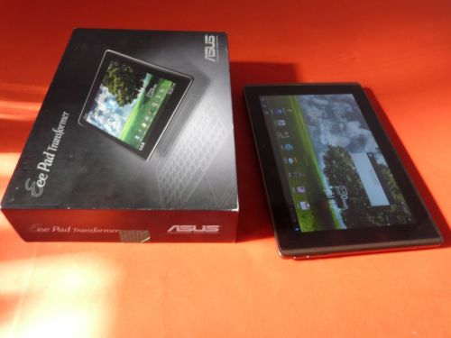 Unboxing 3D! ASUS Eee Pad Transformer scos din cutie şi filmat cu LG Optimus 3D (Video)
